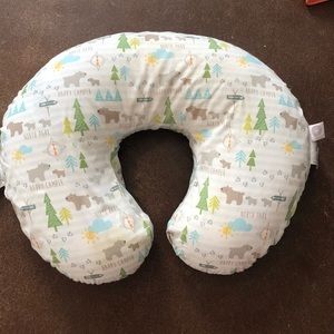 Bobby Nursing Pillow